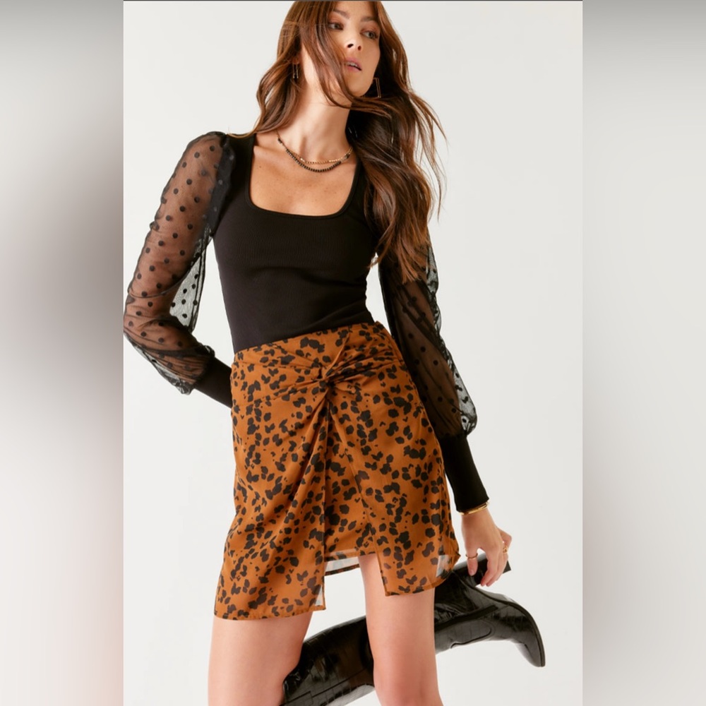 Francesca’s brown and black cheetah skirt size: M - Picture 5 of 5